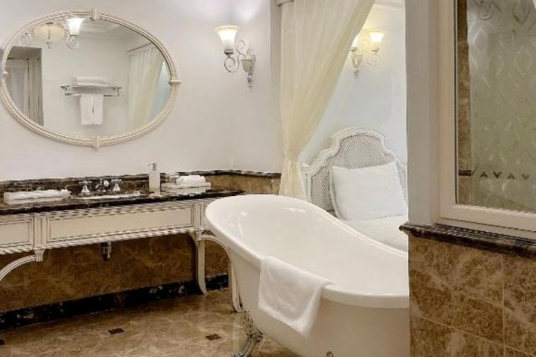 Phòng Deluxe Double with city and river view